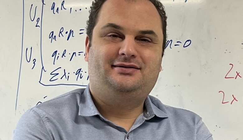 stinye   niversitesi    S    M  hendislik ve Do  a Bilimleri Fak  ltesi     retim   yesi Prof. Dr. Sedat Akleylek e1721630884204