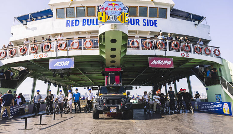 Dockers   Red Bull Bike Your Side 1