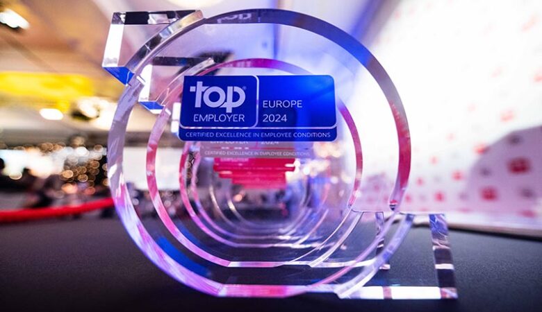 PVM TopEmployer   d  l g  rsel