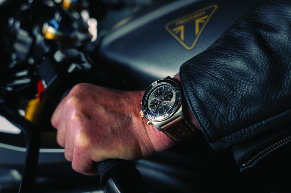 Breitling Chronomat B01 42 Triumph Ref. TB0134101M1X1 CMYK scaled