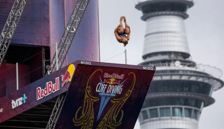 Red Bull Cliff Diving scaled