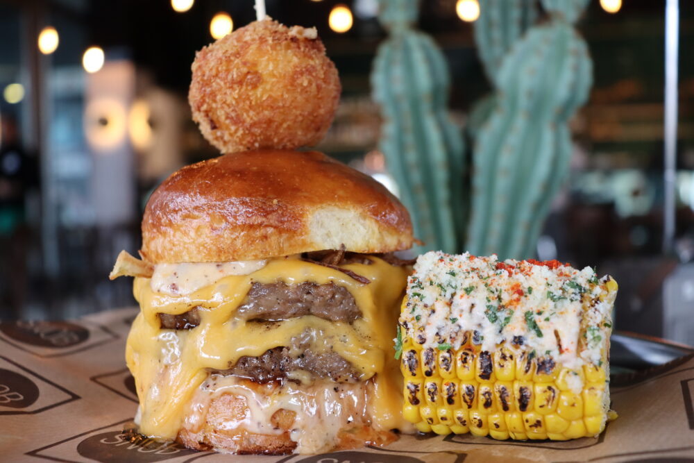 Snob Burger Pub Atasehir   1  scaled